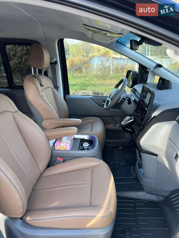 Минивэн Hyundai Staria 2022 в Киеве фото 10 Минивэн Hyundai Staria 2022 в Киеве
