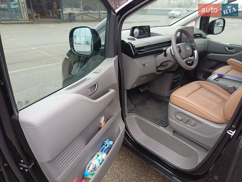 Минивэн Hyundai Staria 2025 в Киеве