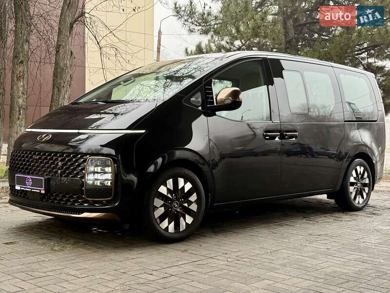 Мінівен Hyundai Staria 2022 в Дніпрі