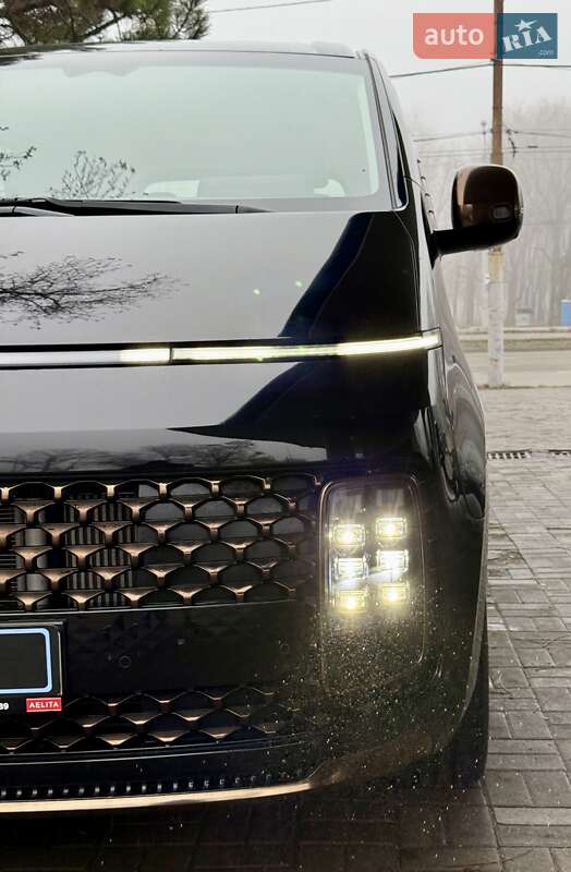 Мінівен Hyundai Staria 2022 в Дніпрі