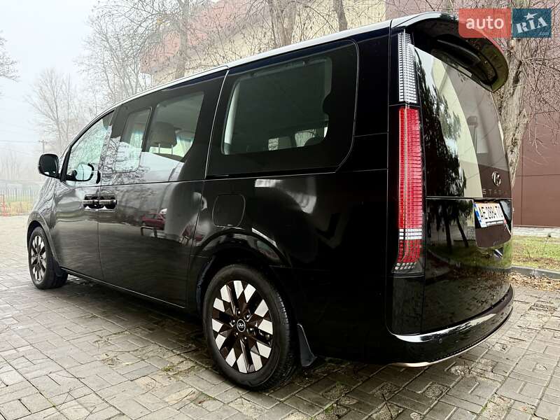 Мінівен Hyundai Staria 2022 в Дніпрі