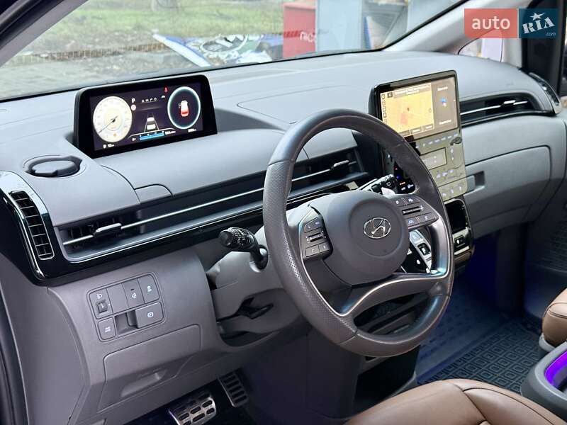 Мінівен Hyundai Staria 2022 в Дніпрі