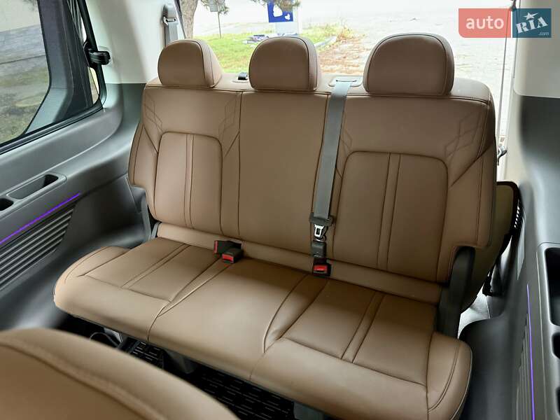 Мінівен Hyundai Staria 2022 в Дніпрі
