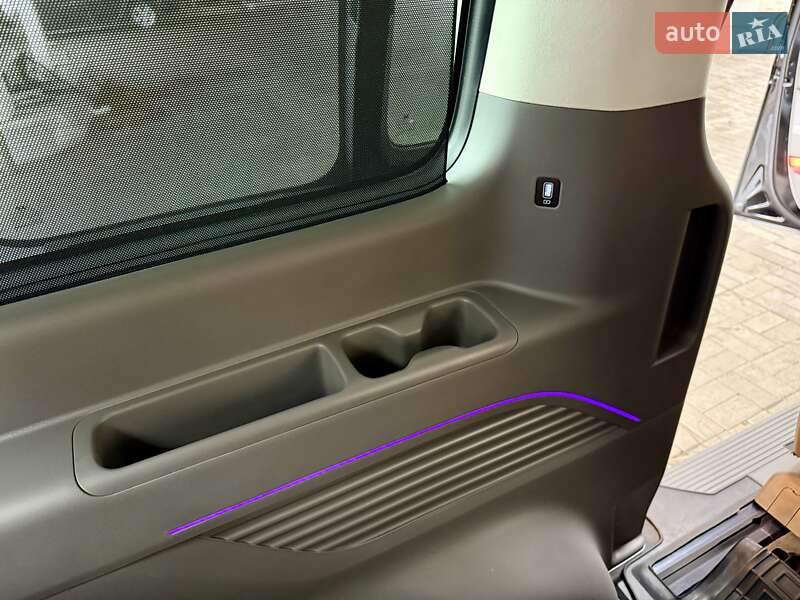 Мінівен Hyundai Staria 2022 в Дніпрі