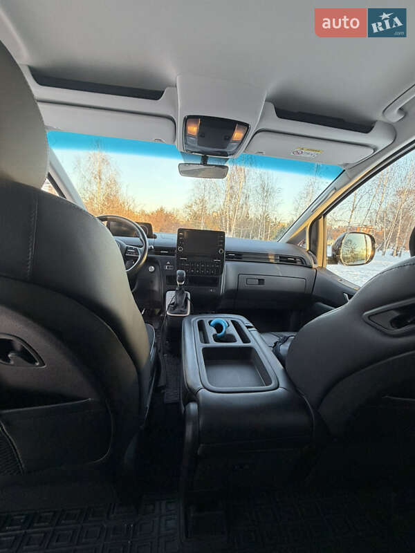 Мінівен Hyundai Staria 2021 в Чернігові