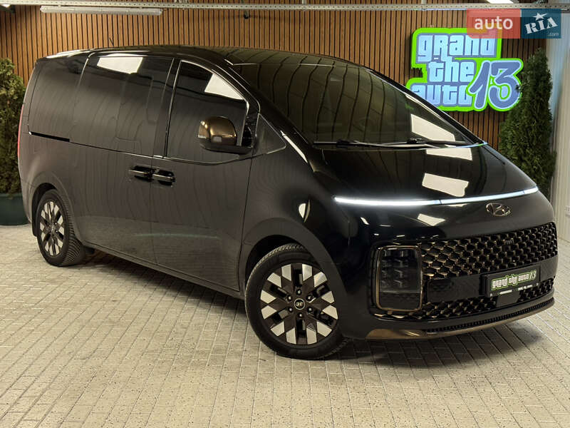 Минивэн Hyundai Staria 2022 в Киеве