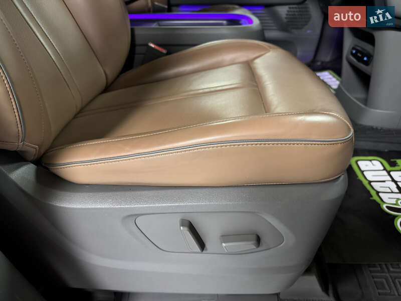 Минивэн Hyundai Staria 2022 в Киеве