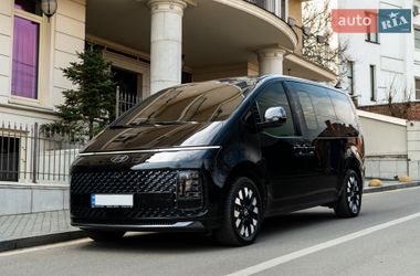Мінівен Hyundai Staria 2025 в Києві