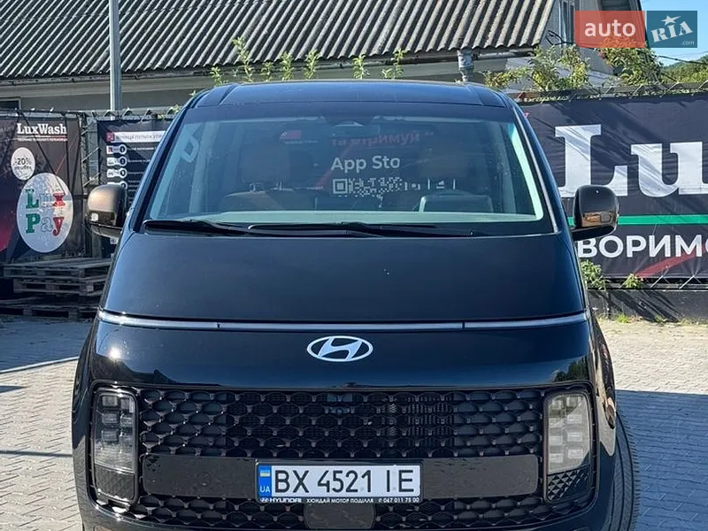 Hyundai Staria 2025
