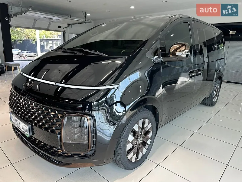 Hyundai Staria 2021