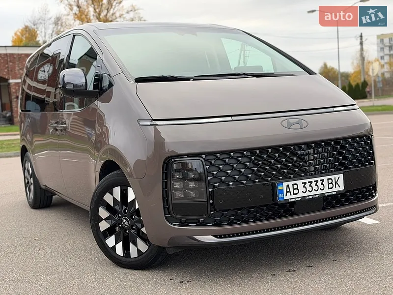 Hyundai Staria