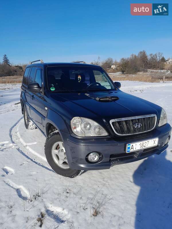 Позашляховик / Кросовер Hyundai Terracan 2002 в Переяславі