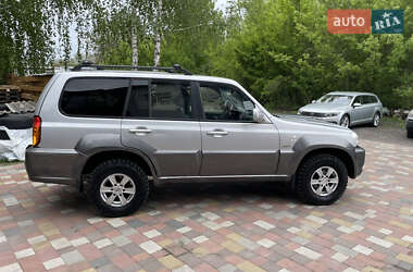 Внедорожник / Кроссовер Hyundai Terracan 2002 в 