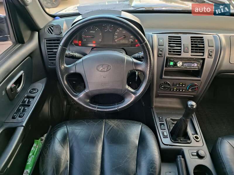 Внедорожник / Кроссовер Hyundai Terracan 2001 в Харькове