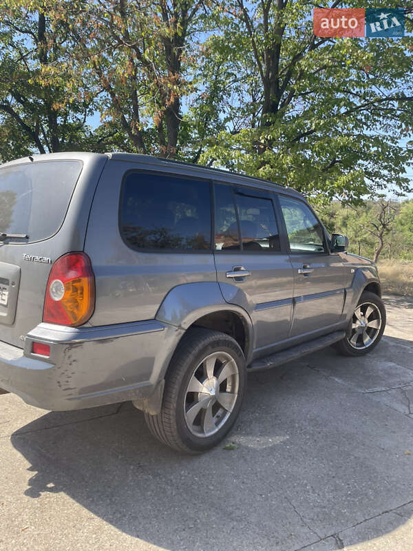 Внедорожник / Кроссовер Hyundai Terracan 2003 в Кривом Роге