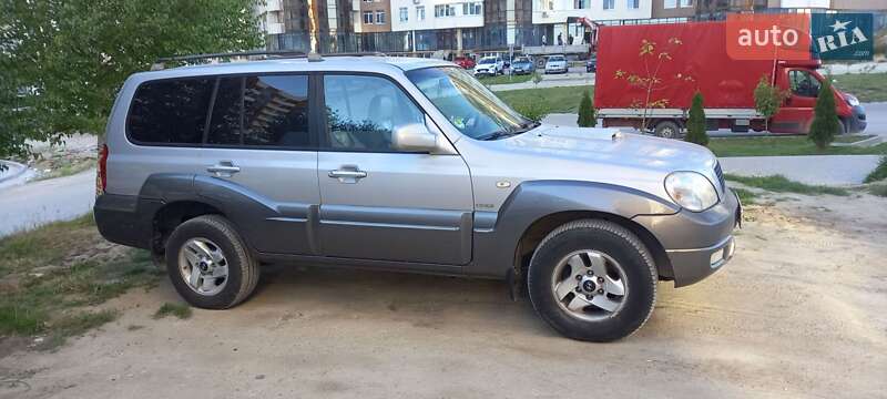 Позашляховик / Кросовер Hyundai Terracan 2004 в Тернополі