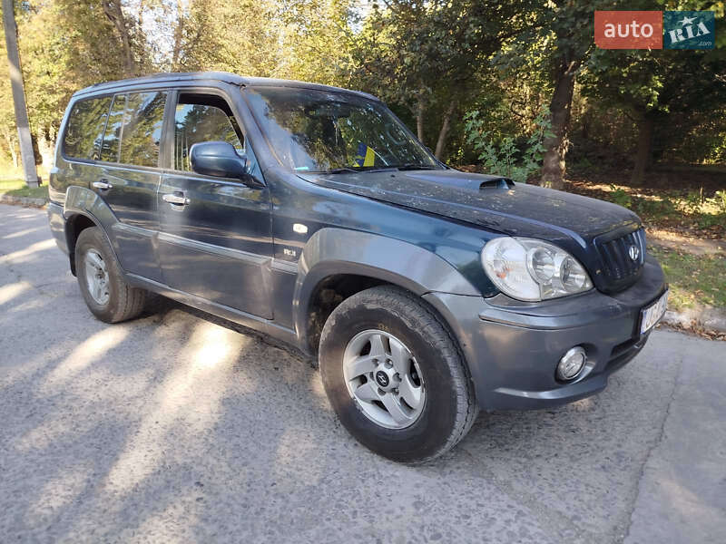 Позашляховик / Кросовер Hyundai Terracan 2004 в Кам'янець-Подільському