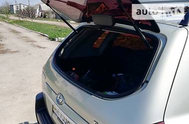 Позашляховик / Кросовер Hyundai Tucson 2008 в 