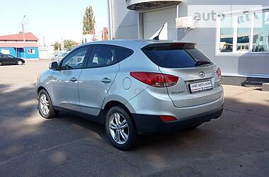 Позашляховик / Кросовер Hyundai Tucson 2011 в 