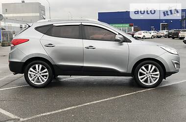Позашляховик / Кросовер Hyundai Tucson 2011 в 