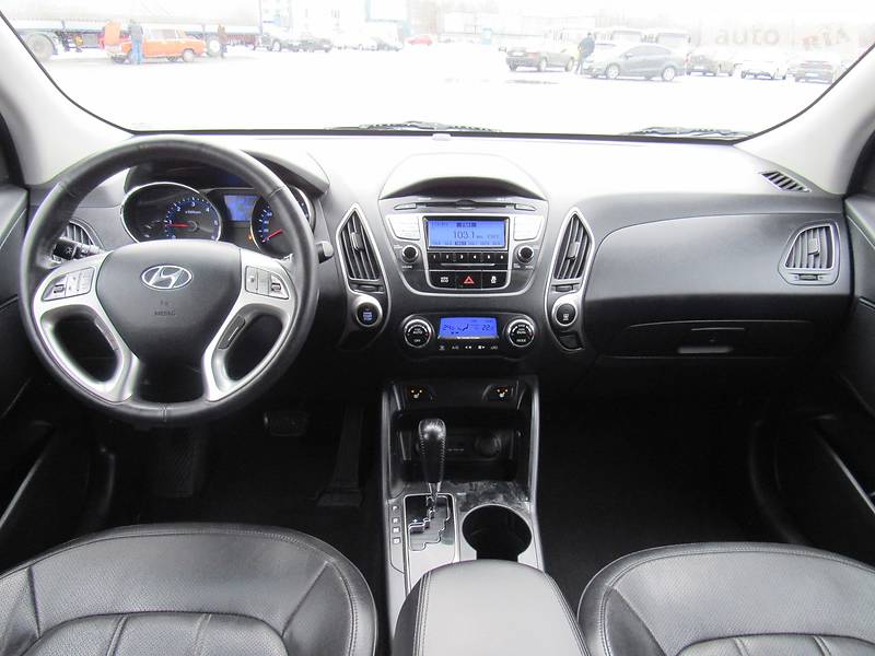 Позашляховик / Кросовер Hyundai Tucson 2011 в Києві