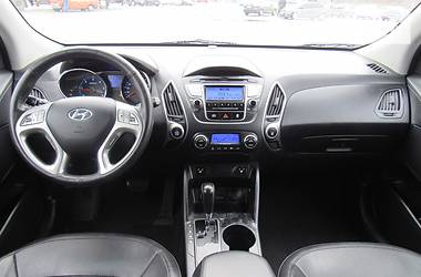 Внедорожник / Кроссовер Hyundai Tucson 2011 в 