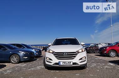 Позашляховик / Кросовер Hyundai Tucson 2015 в 