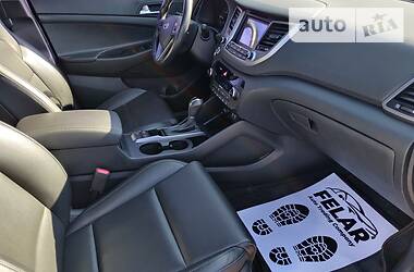Позашляховик / Кросовер Hyundai Tucson 2015 в 