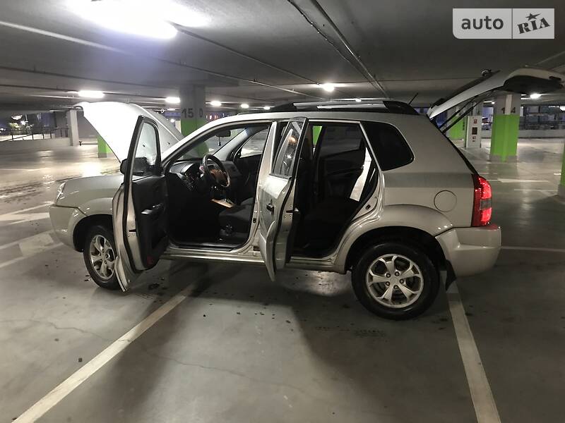 Позашляховик / Кросовер Hyundai Tucson 2008 в Львові
