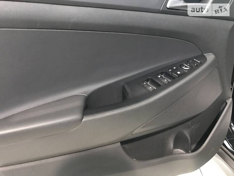 Позашляховик / Кросовер Hyundai Tucson 2015 в Одесі
