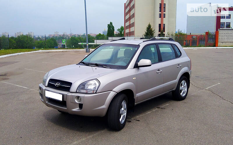 Позашляховик / Кросовер Hyundai Tucson 2004 в Харкові