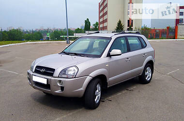 Позашляховик / Кросовер Hyundai Tucson 2004 в 