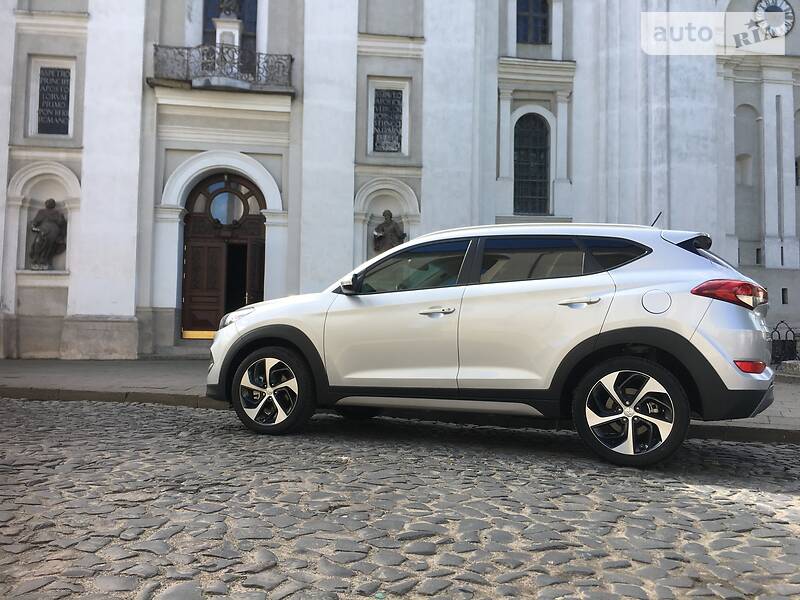 Позашляховик / Кросовер Hyundai Tucson 2017 в Луцьку