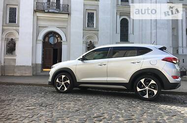 Позашляховик / Кросовер Hyundai Tucson 2017 в 