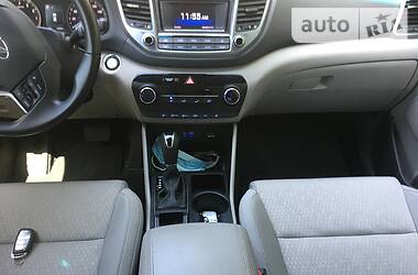Позашляховик / Кросовер Hyundai Tucson 2017 в 