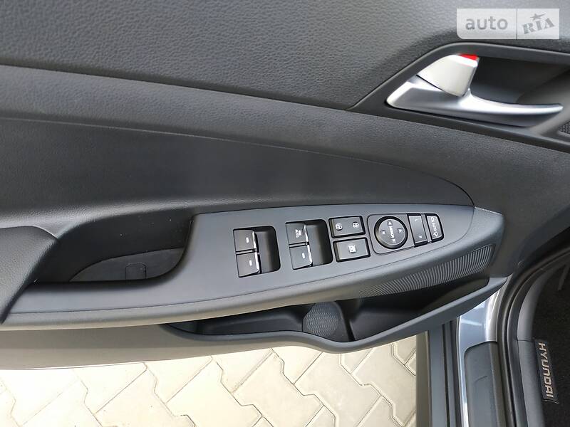 Внедорожник / Кроссовер Hyundai Tucson 2016 в Киеве