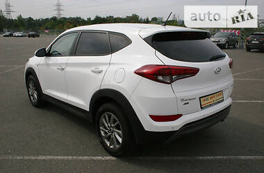 Внедорожник / Кроссовер Hyundai Tucson 2015 в Черкассах