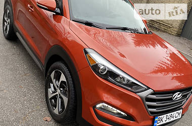 Внедорожник / Кроссовер Hyundai Tucson 2015 в Киеве