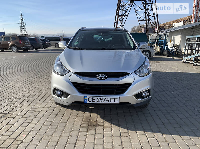 Внедорожник / Кроссовер Hyundai Tucson 2011 в Черновцах