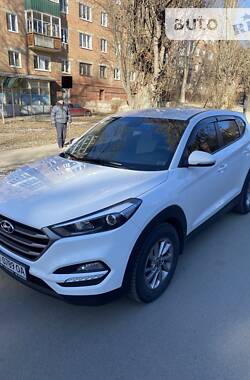 Внедорожник / Кроссовер Hyundai Tucson 2017 в 
