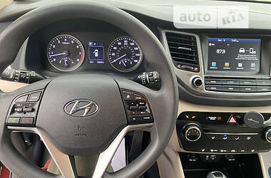 Позашляховик / Кросовер Hyundai Tucson 2017 в Косові
