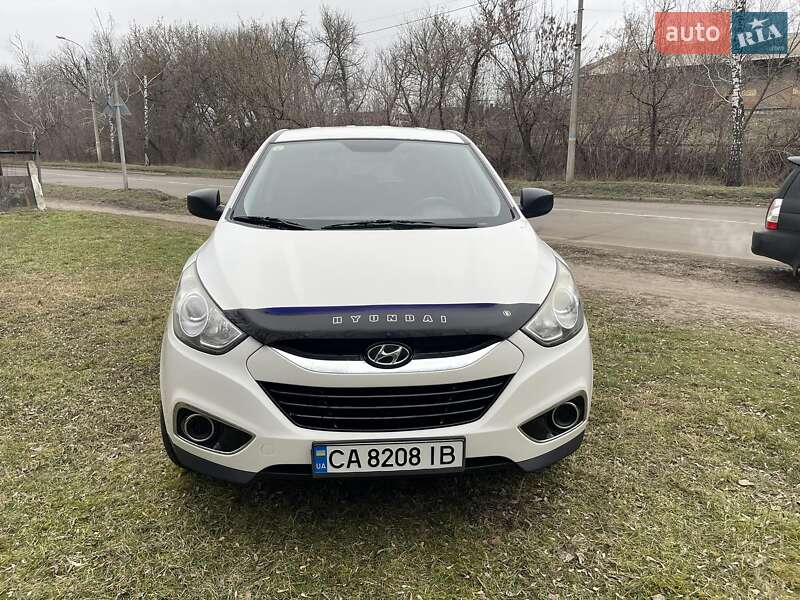 Позашляховик / Кросовер Hyundai Tucson 2012 в Смілі фото 2 Позашляховик / Кросовер Hyundai Tucson 2012 в Смілі
