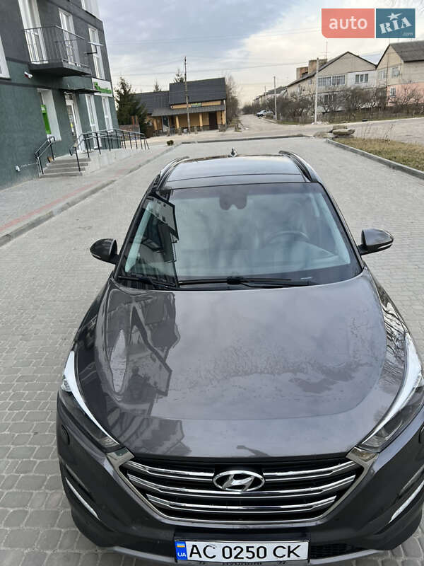 Внедорожник / Кроссовер Hyundai Tucson 2016 в Камне-Каширском