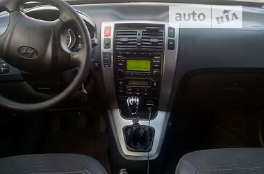Внедорожник / Кроссовер Hyundai Tucson 2012 в 