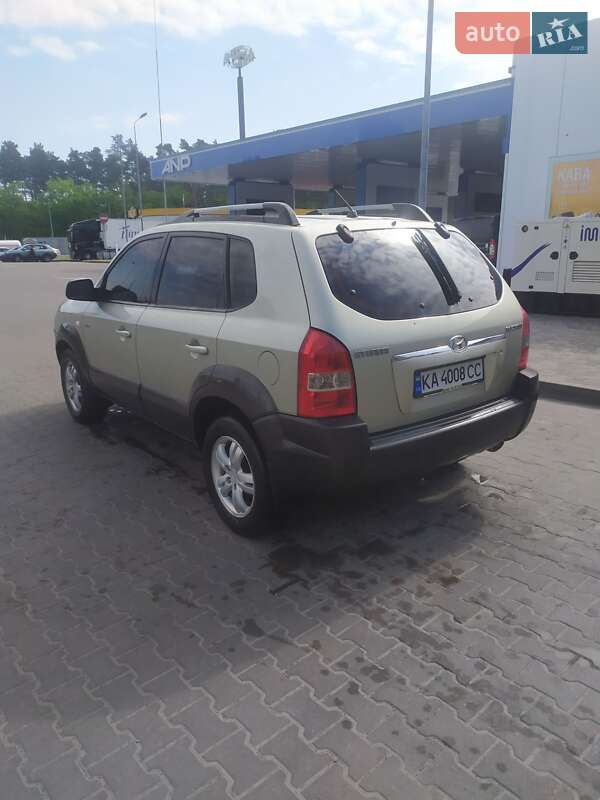 Позашляховик / Кросовер Hyundai Tucson 2006 в Києві