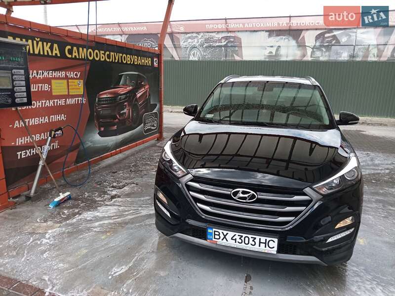 Позашляховик / Кросовер Hyundai Tucson 2016 в Києві