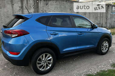 Позашляховик / Кросовер Hyundai Tucson 2016 в 