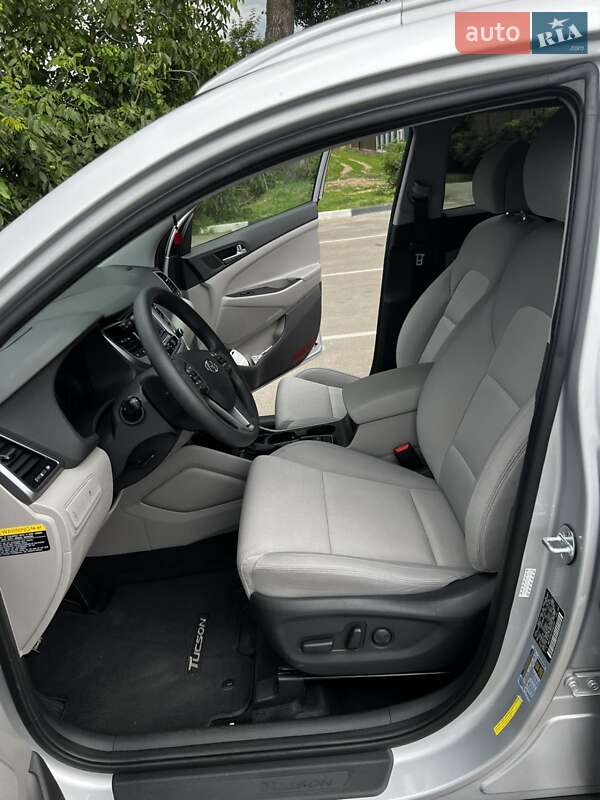Позашляховик / Кросовер Hyundai Tucson 2017 в Києві