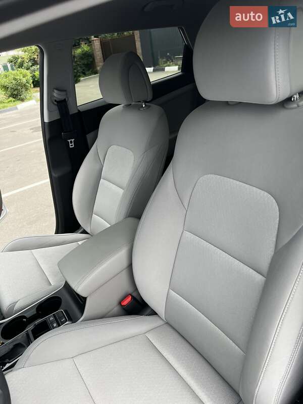 Позашляховик / Кросовер Hyundai Tucson 2017 в Києві