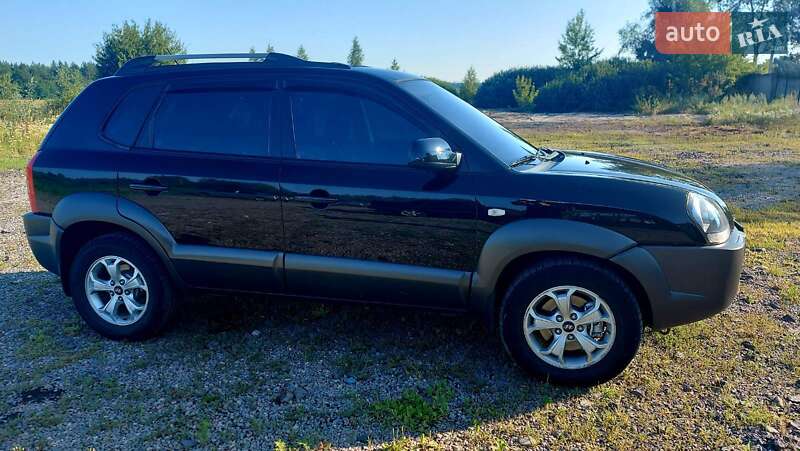 Внедорожник / Кроссовер Hyundai Tucson 2008 в Новой Водолаге